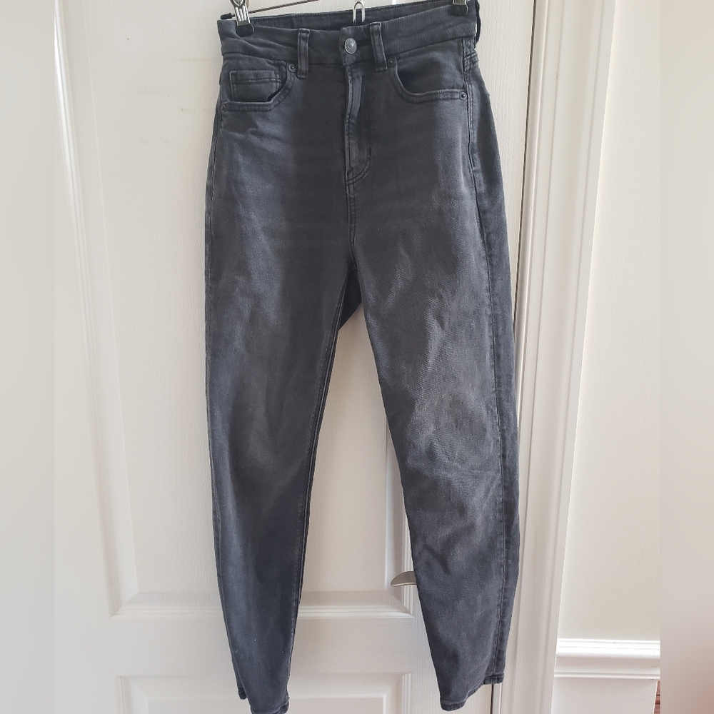 AE Curvy Mom Jean 000 Short Charcoal